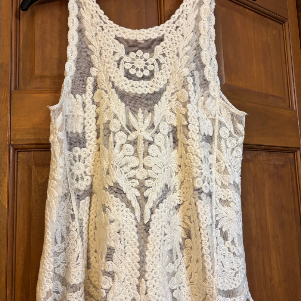 Ivory Lace Tank Top - Picture 2 of 6